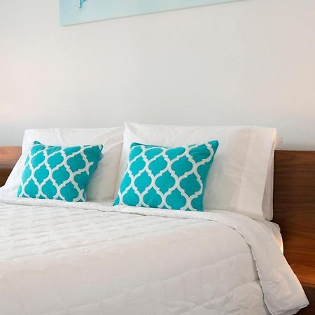 Beach Living At Island Pine Villas Blse George Town Eksteriør bilde