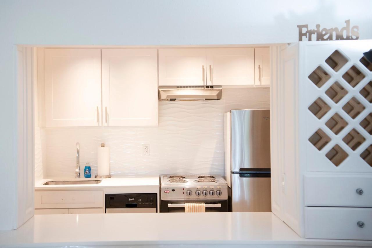 Beach Living At Island Pine Villas Blse George Town Eksteriør bilde